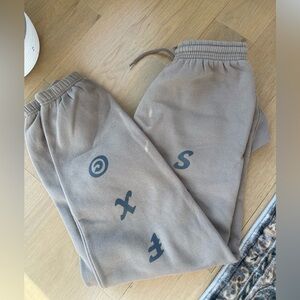 White fox sweatpants